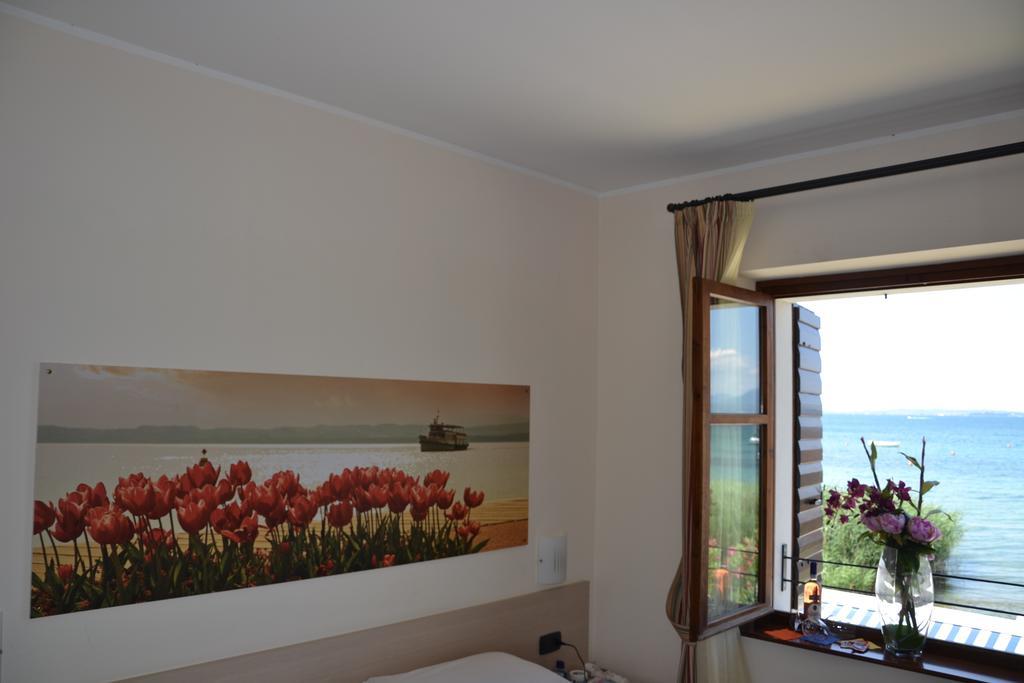 Locanda Le Palafitte Bardolino Ruang foto